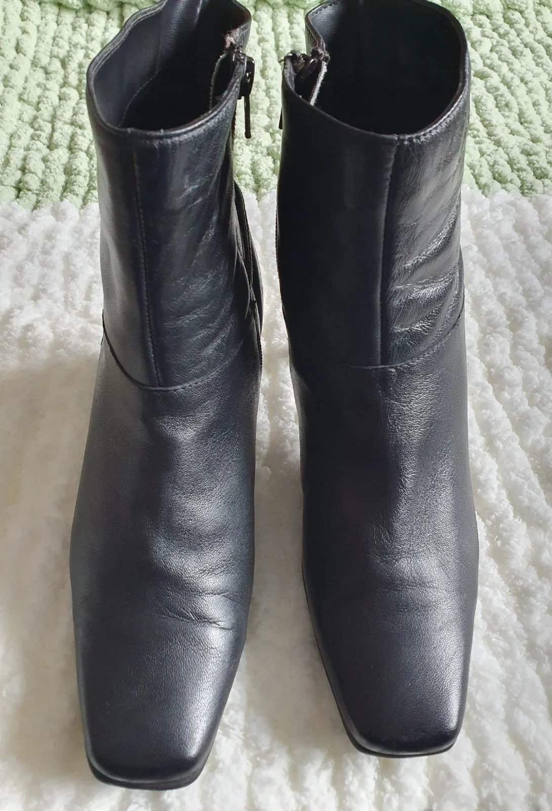 Bellisimo black zipped ankle boots, size 6. Used but, excellent condition.