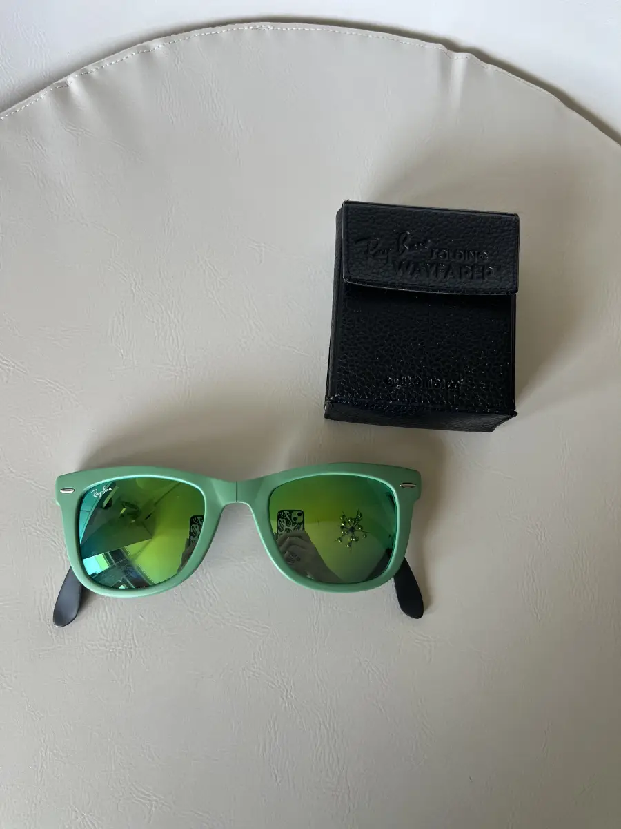 Ray-Ban Folding Mirrored Sunglasses