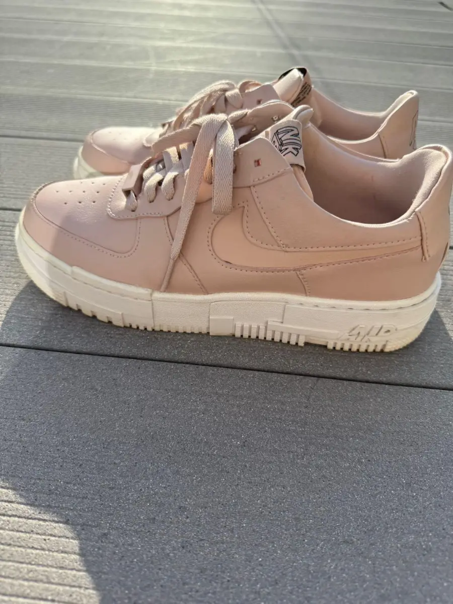 Nike Air Force – Light Pink