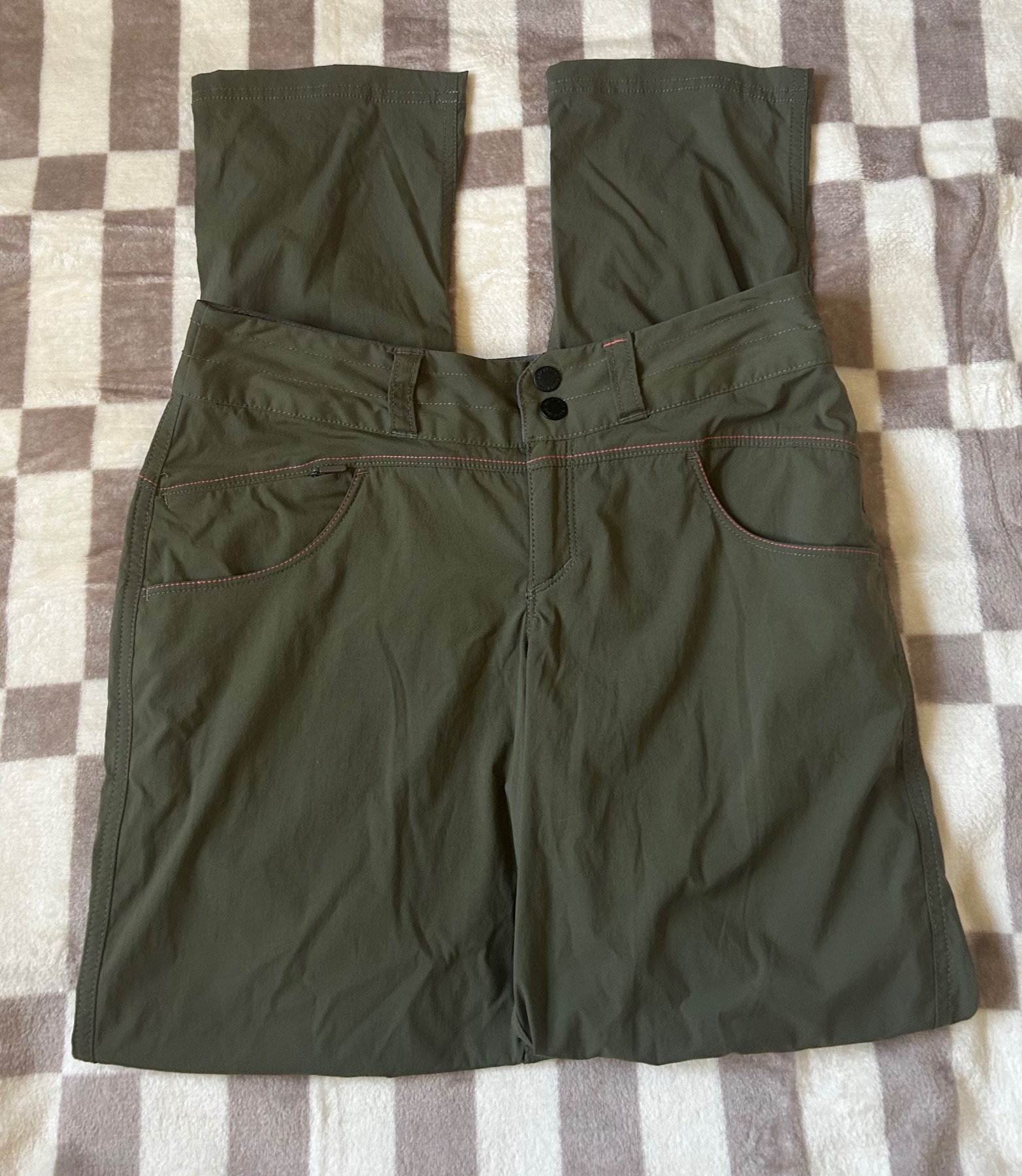 Berghaus women’s hiking/walking trousers. Size 8