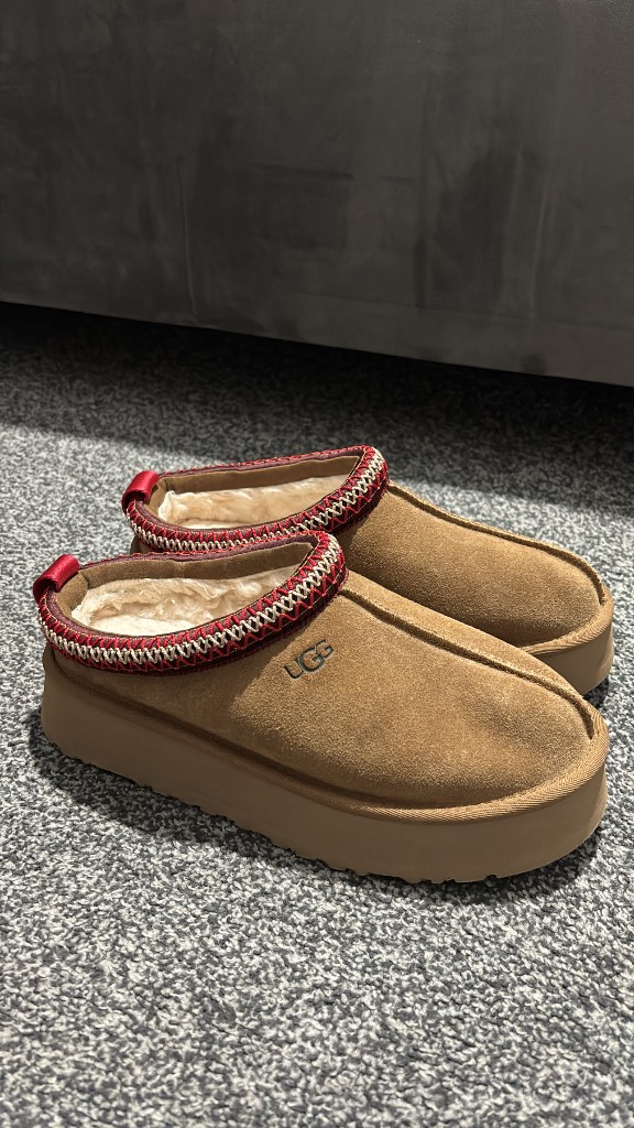 UGG Tazz UK 6 Women’s