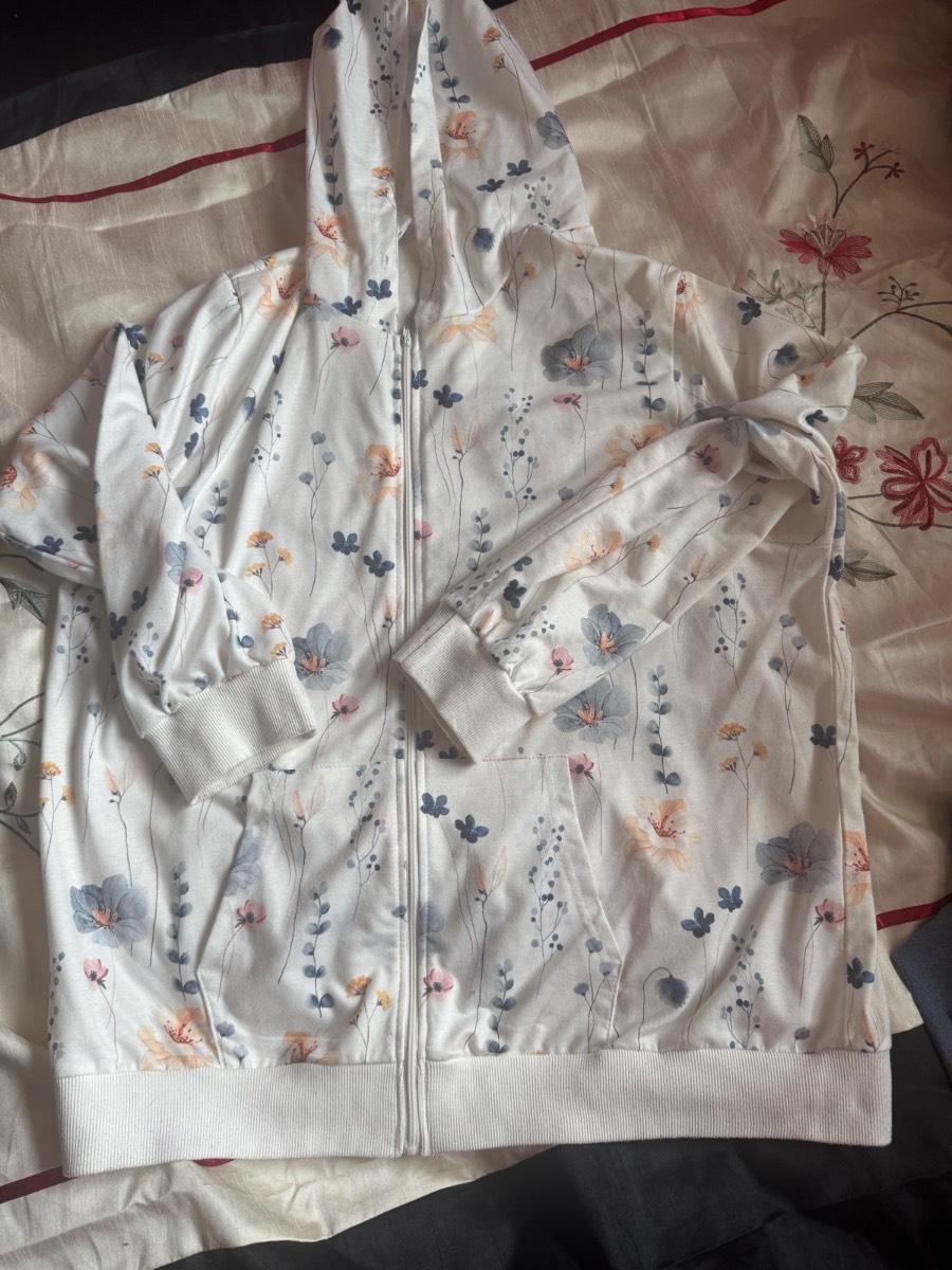 Ladies zip up hoodie size 18