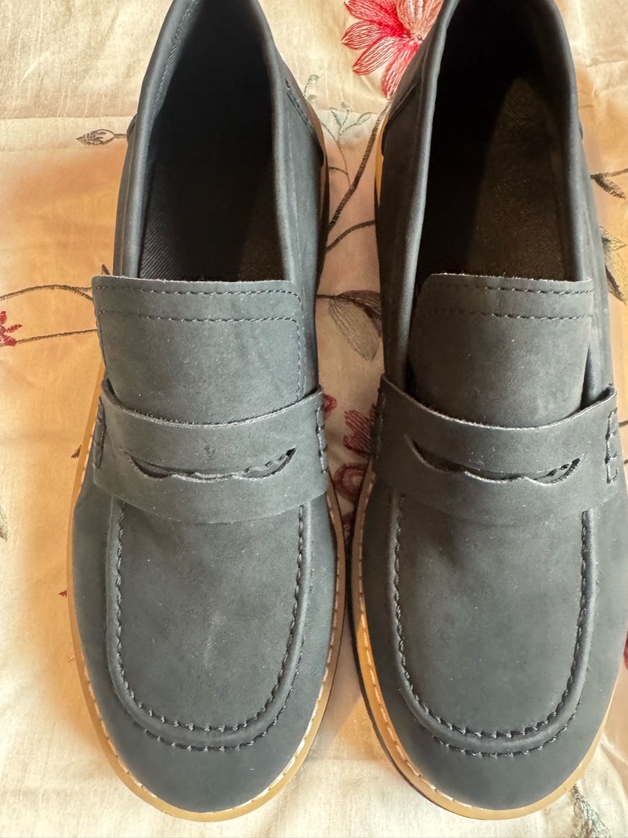 Ladies loafer style shoe size 41 (7)