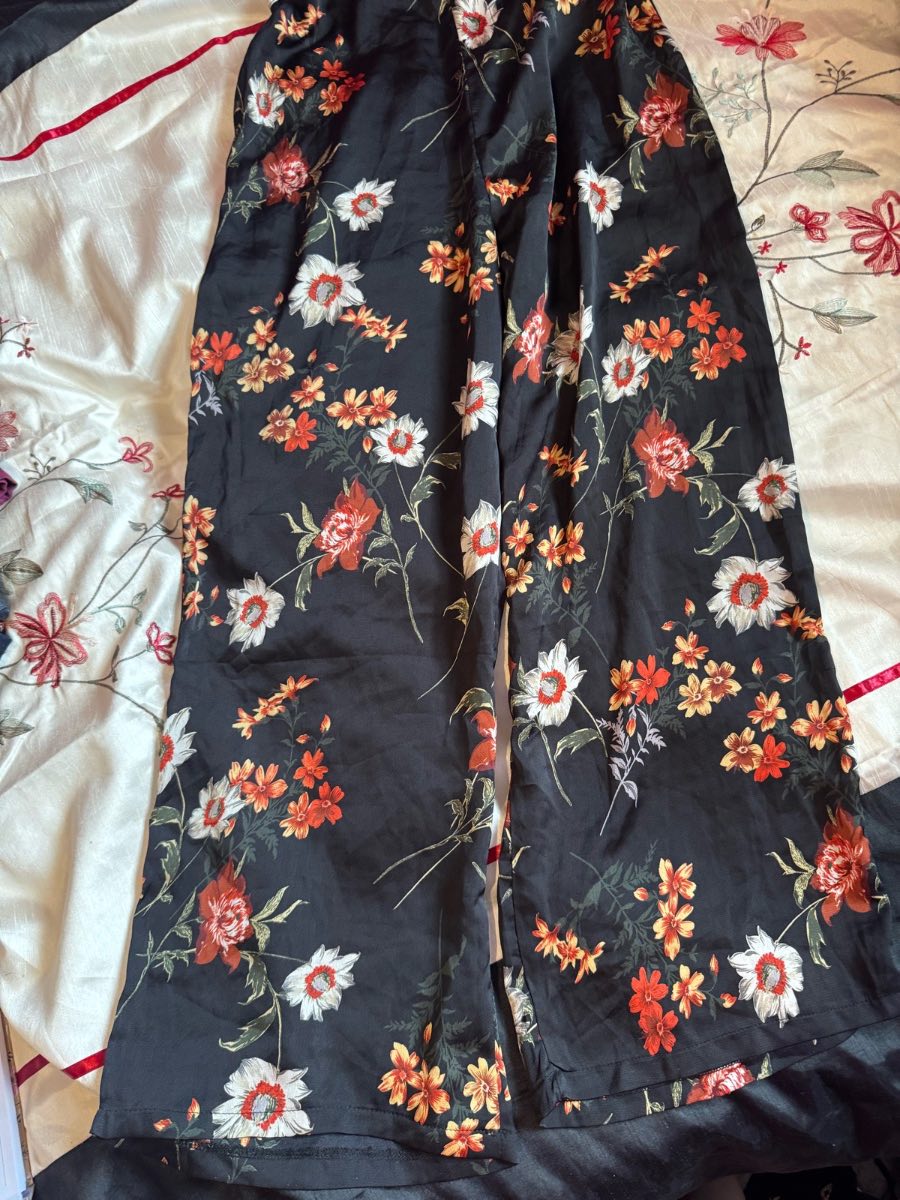 Ladies JCL trousers size M