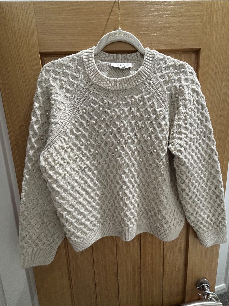 🤍 M&S Pearl Detail Beige Cable Knit Jumper – Small