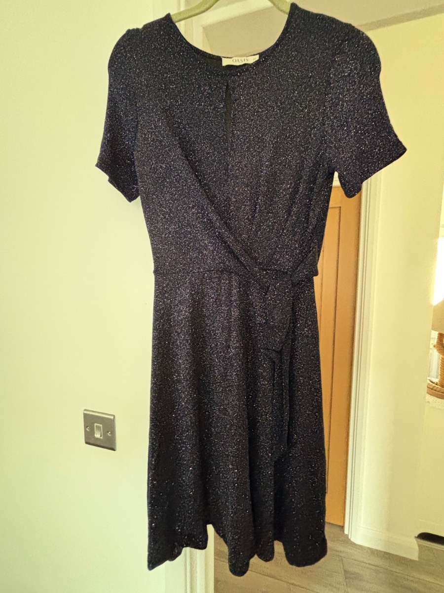 Oasis BlackSparkle Wrap Skater Dress – Glitter Party Occasion Dress – XS / UK 8