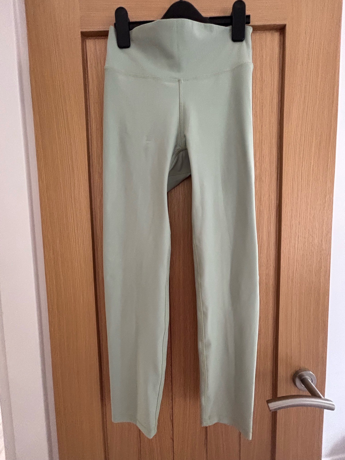 🌿 Issey Active Mint Green High-Waisted Leggings – Size L 🌿