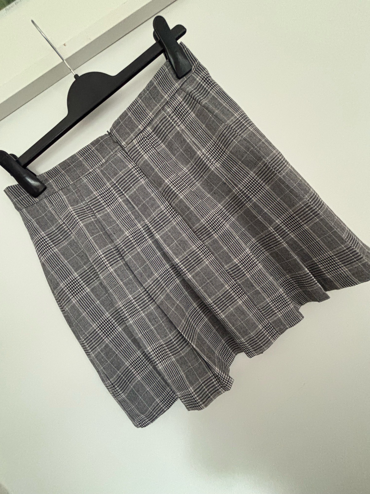 🖤 Boohoo Grey & Black Checked Pleated Mini Skirt – UK 12