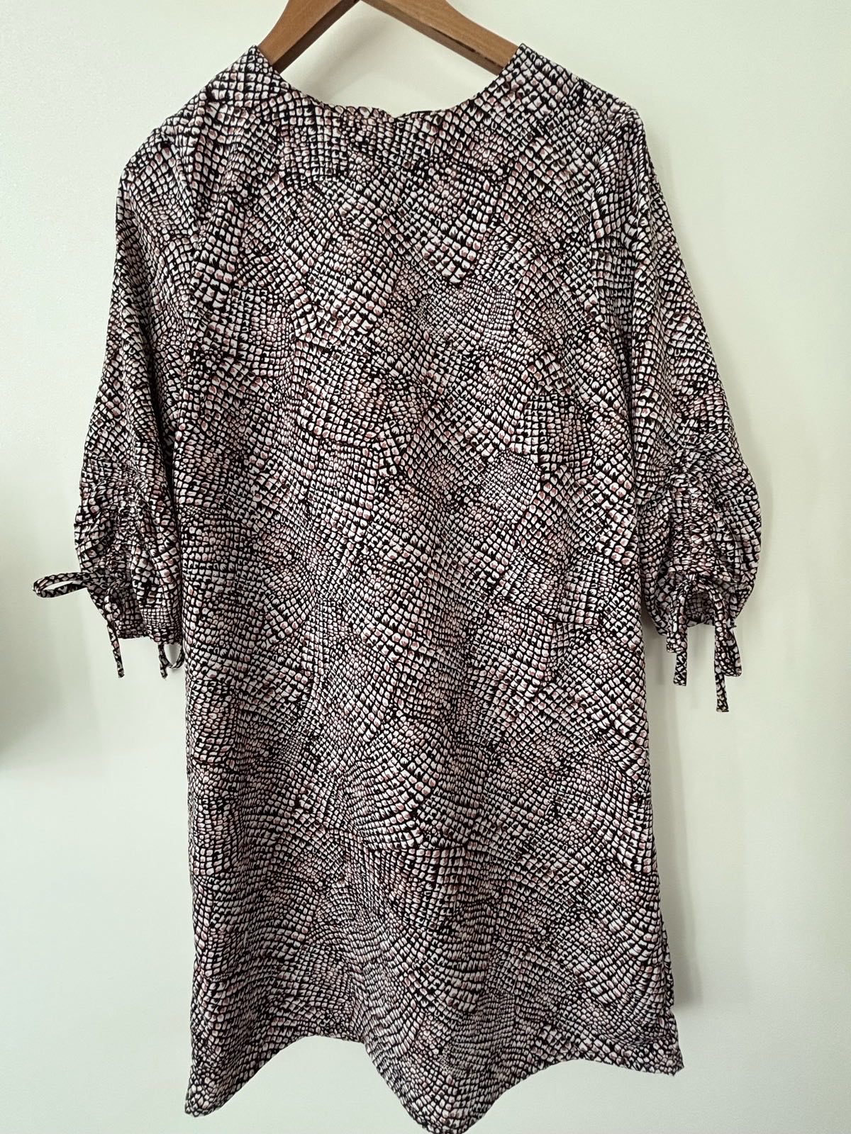 🩷 H&M Abstract Pink, Black & Ivory Print Tunic Dress Size S