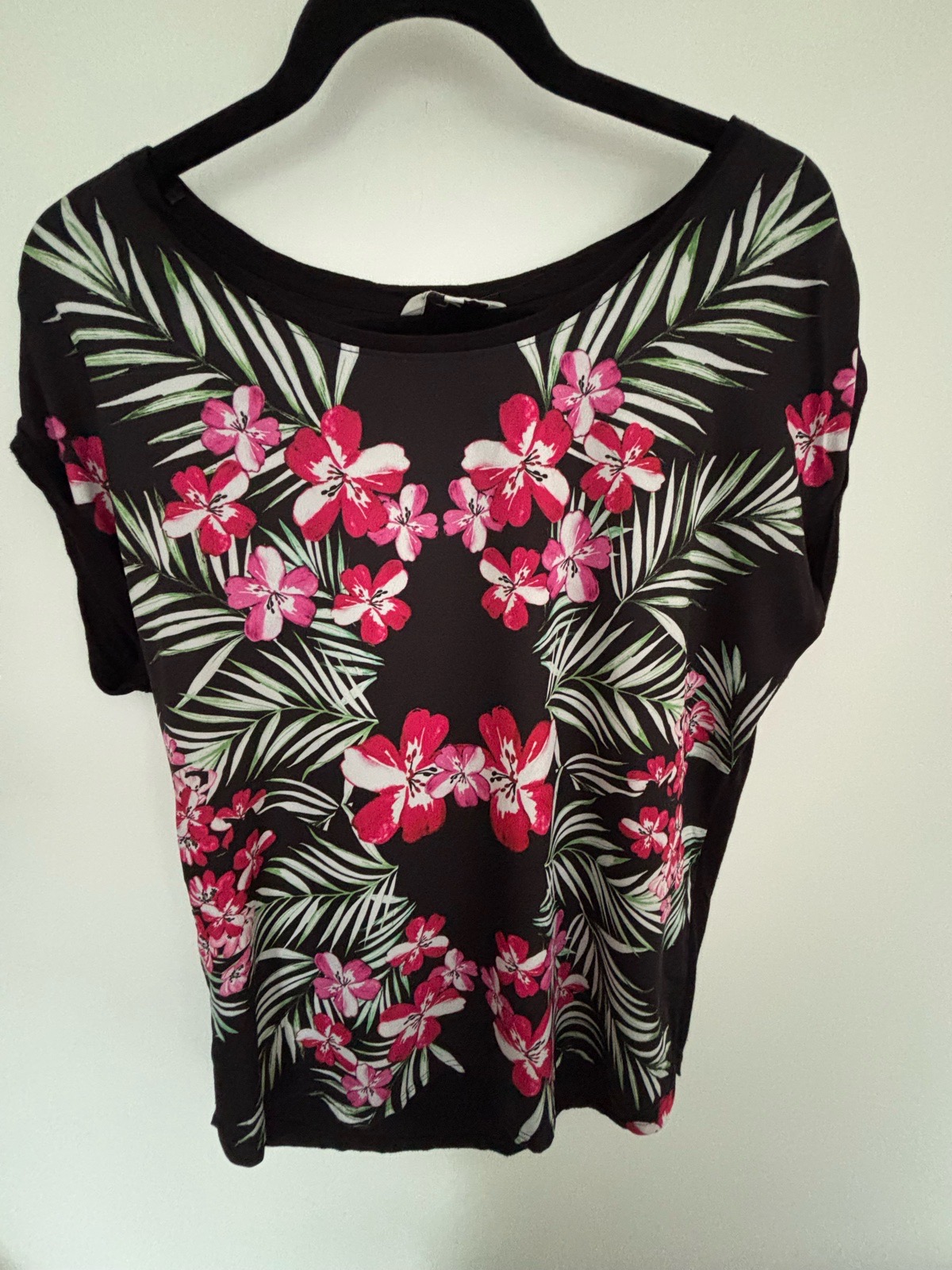 🌺 Peacocks Black Floral Tropical Print Top Size 12