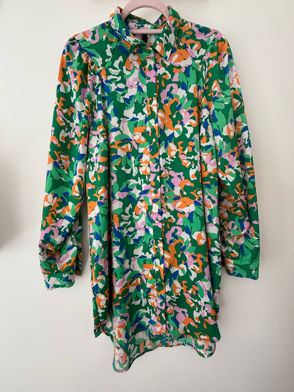 🌸 YAS Kimmie Longline Green Floral Shirt – Colourful Abstract Print – Size S