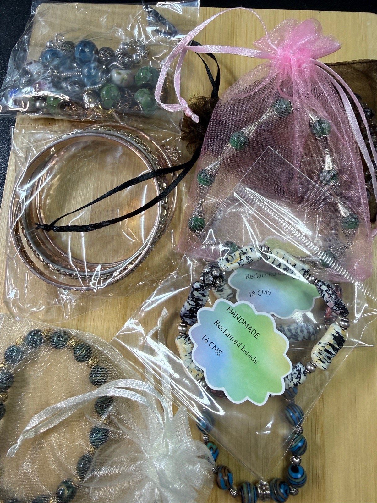 CLEARANCE - Large Jewellery bundle  - bracelets. (BZ65)