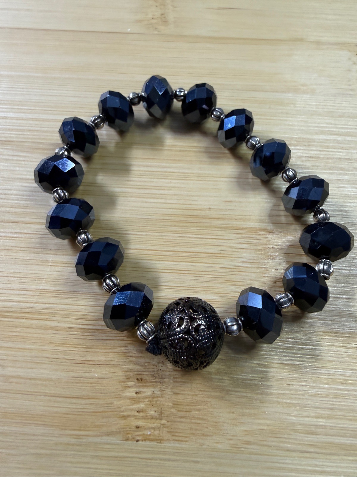 Handmade glass bead bracelet  (BZ35)