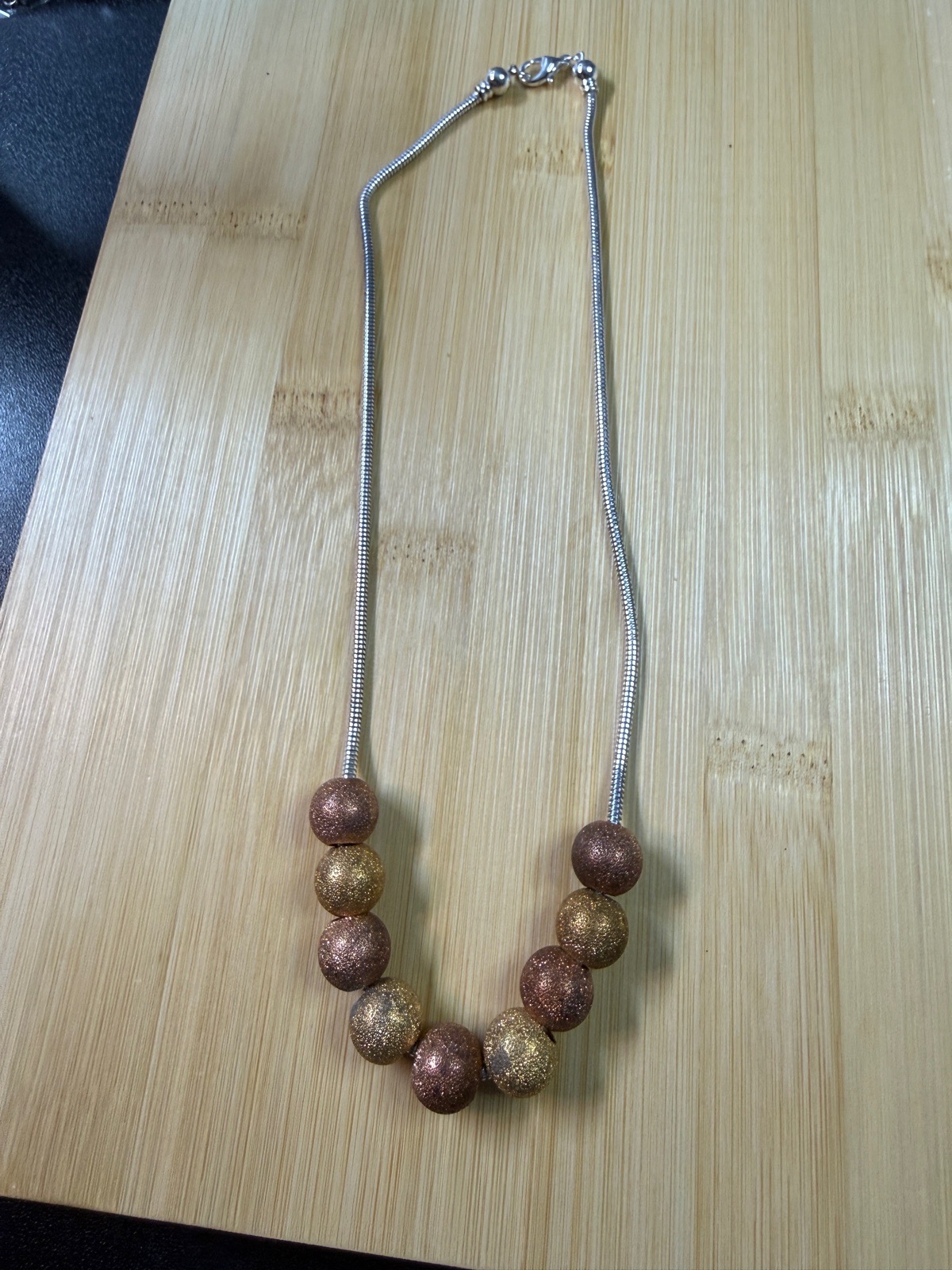 2 x Bead necklaces. (BZ73)