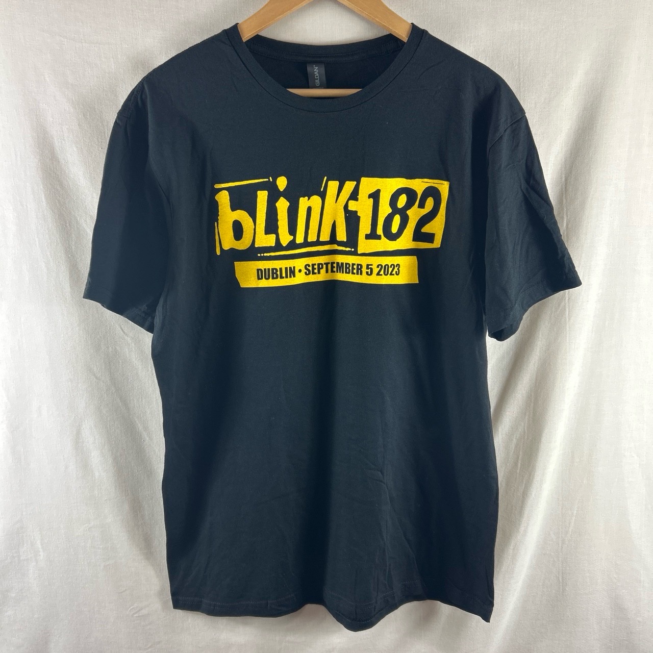 Blink 182 Dublin 2023 T Shirt L Size Large Black Yellow Band Tee Back Print