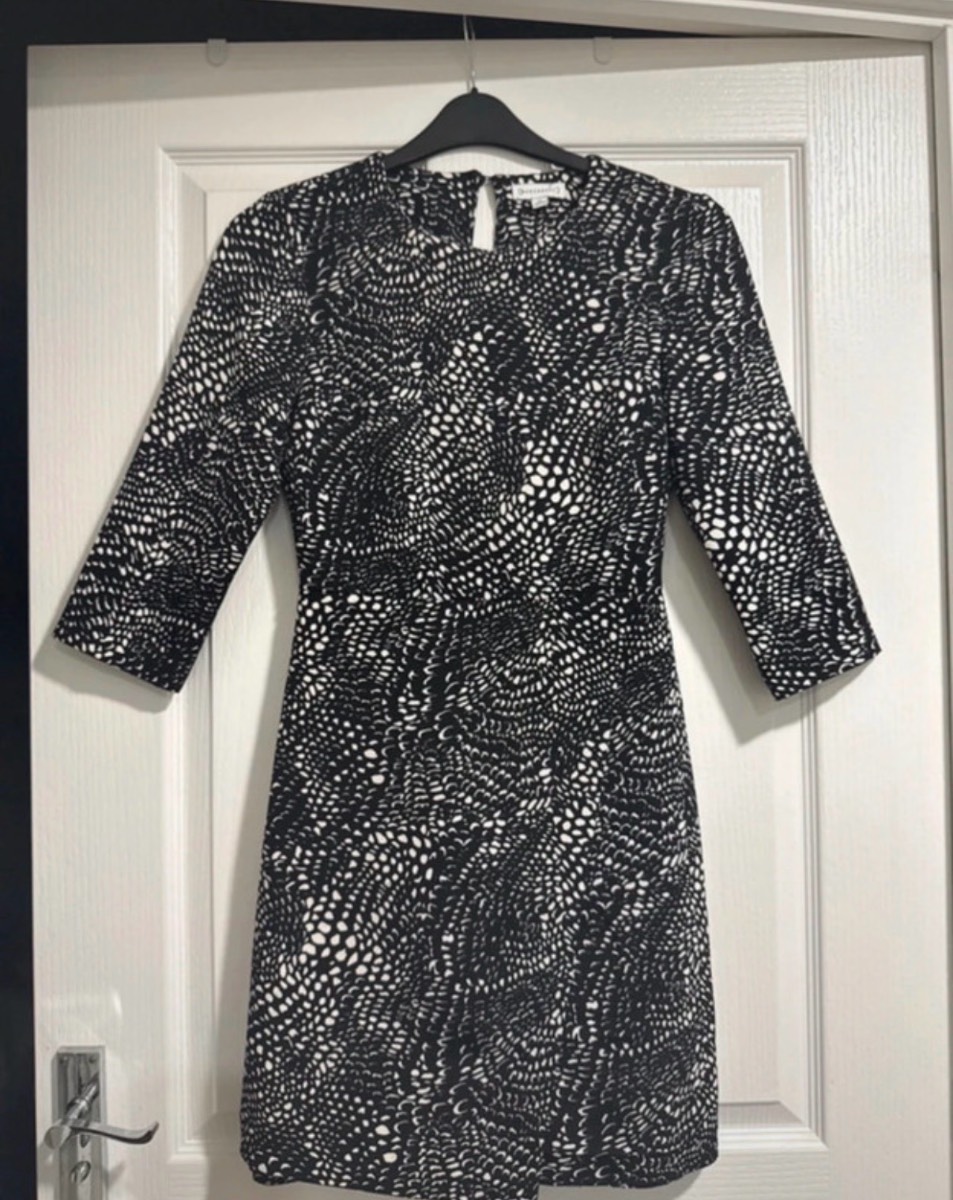 Warehouse black & white patterned dress size 6