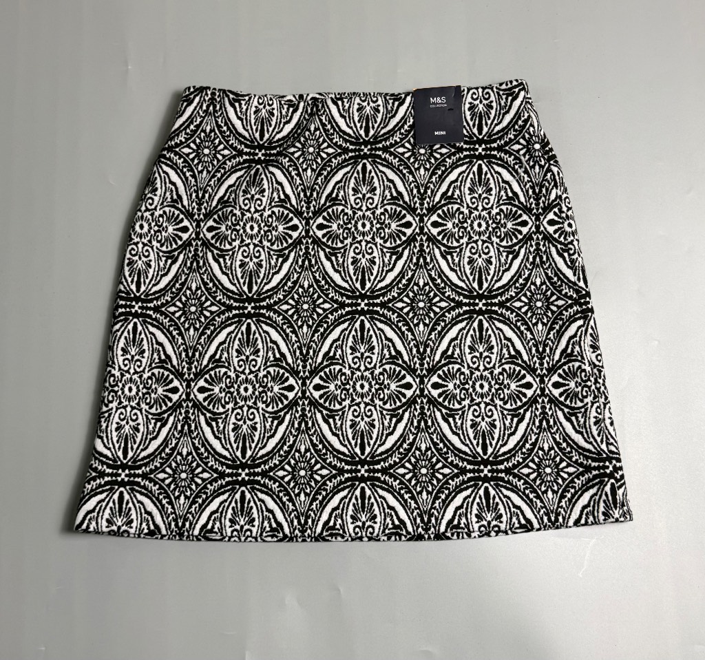 BNWT M&S Collection Black & White Pattern Mini Skirt UK 10