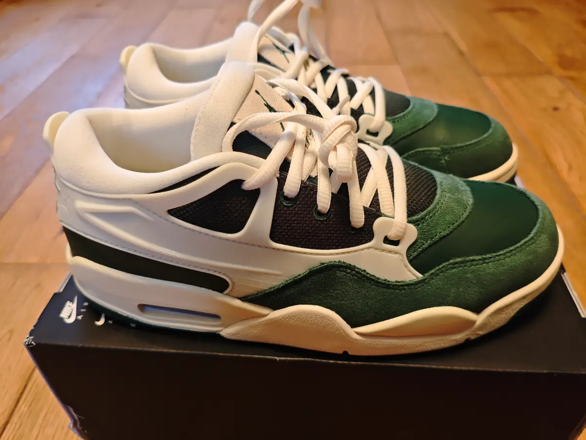 Nike Air Jordan 4 RM - UK size 5.5