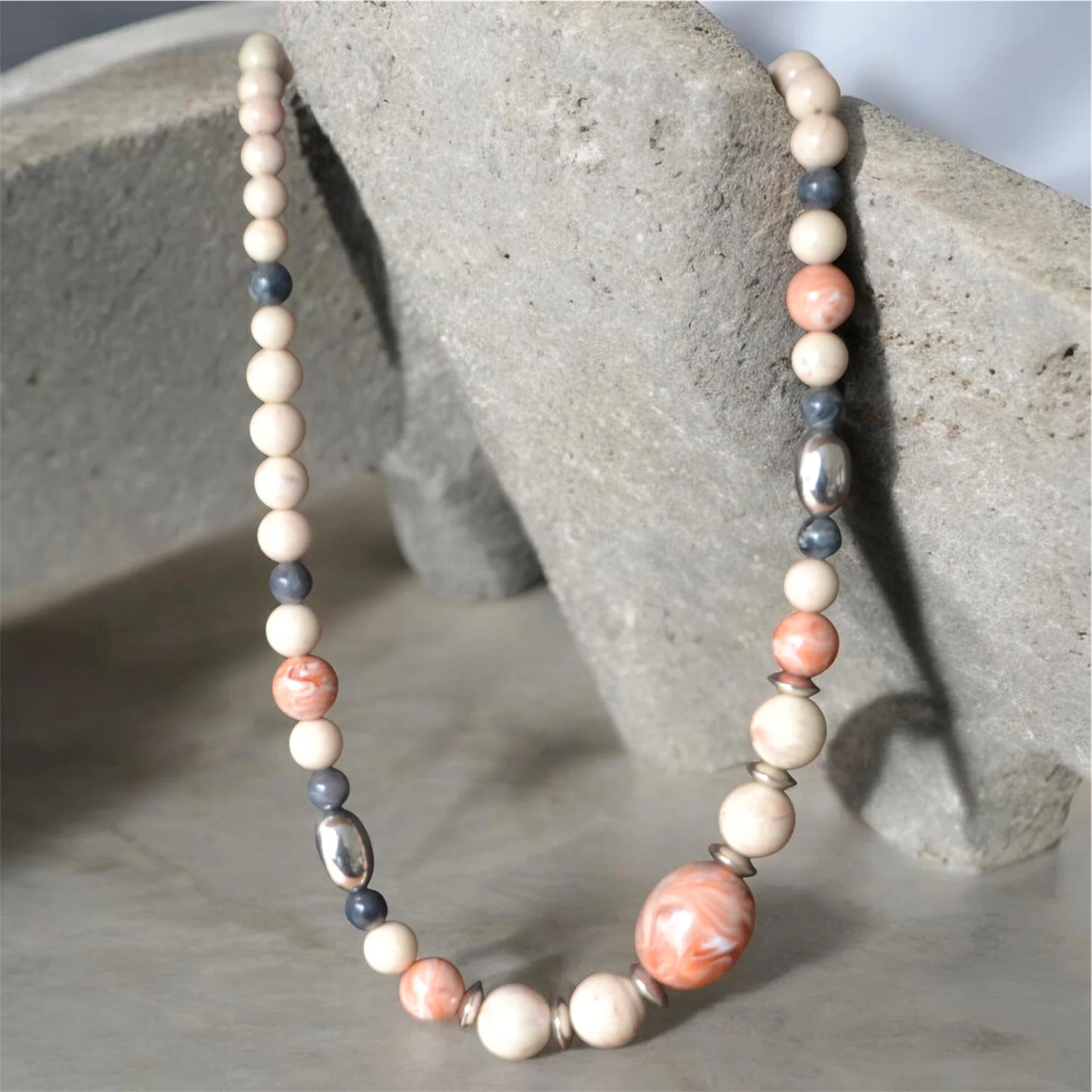 💗💍 Vintage 1970s Cream & Pink Beaded Necklace | Silver Detail | 58cm Length 💍 💗