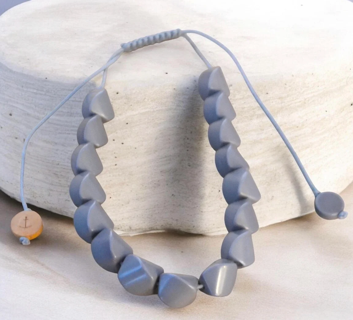 🤎✨ Vintage 1970s Grey Resin Choker Necklace | Square Beads | Leather Cord | 38–64cm ✨🤎
