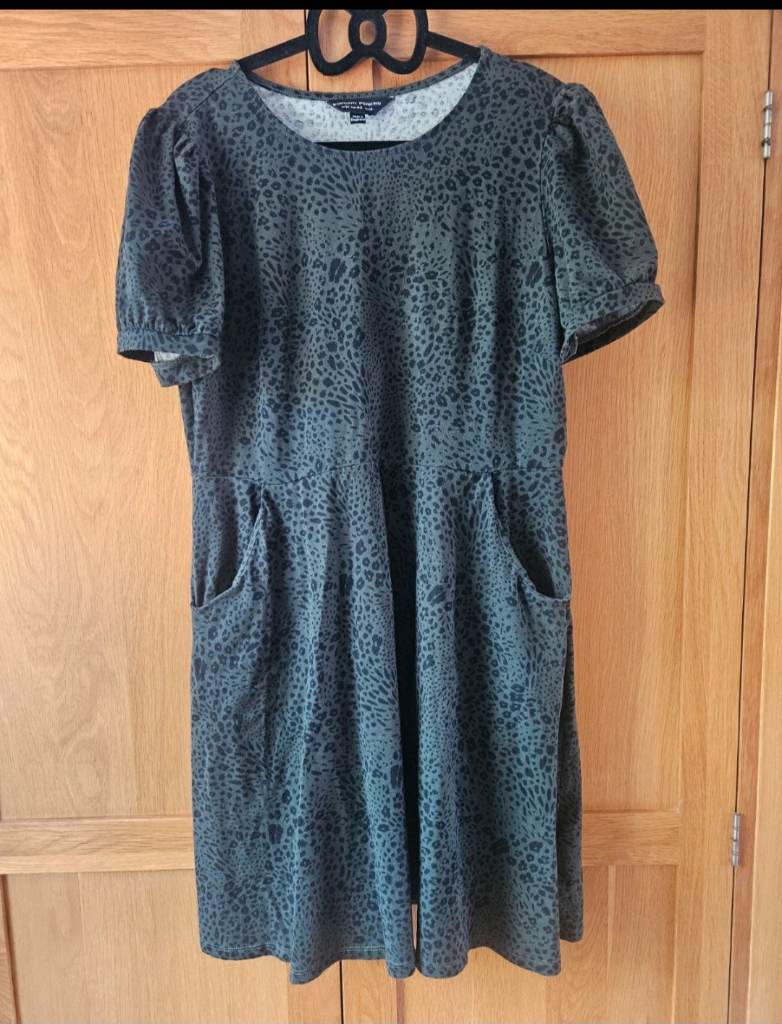 Green leopard print dress size 14