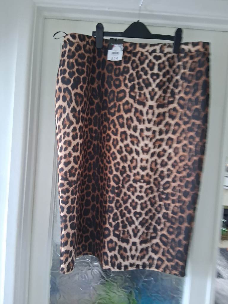 Leapard print skirt