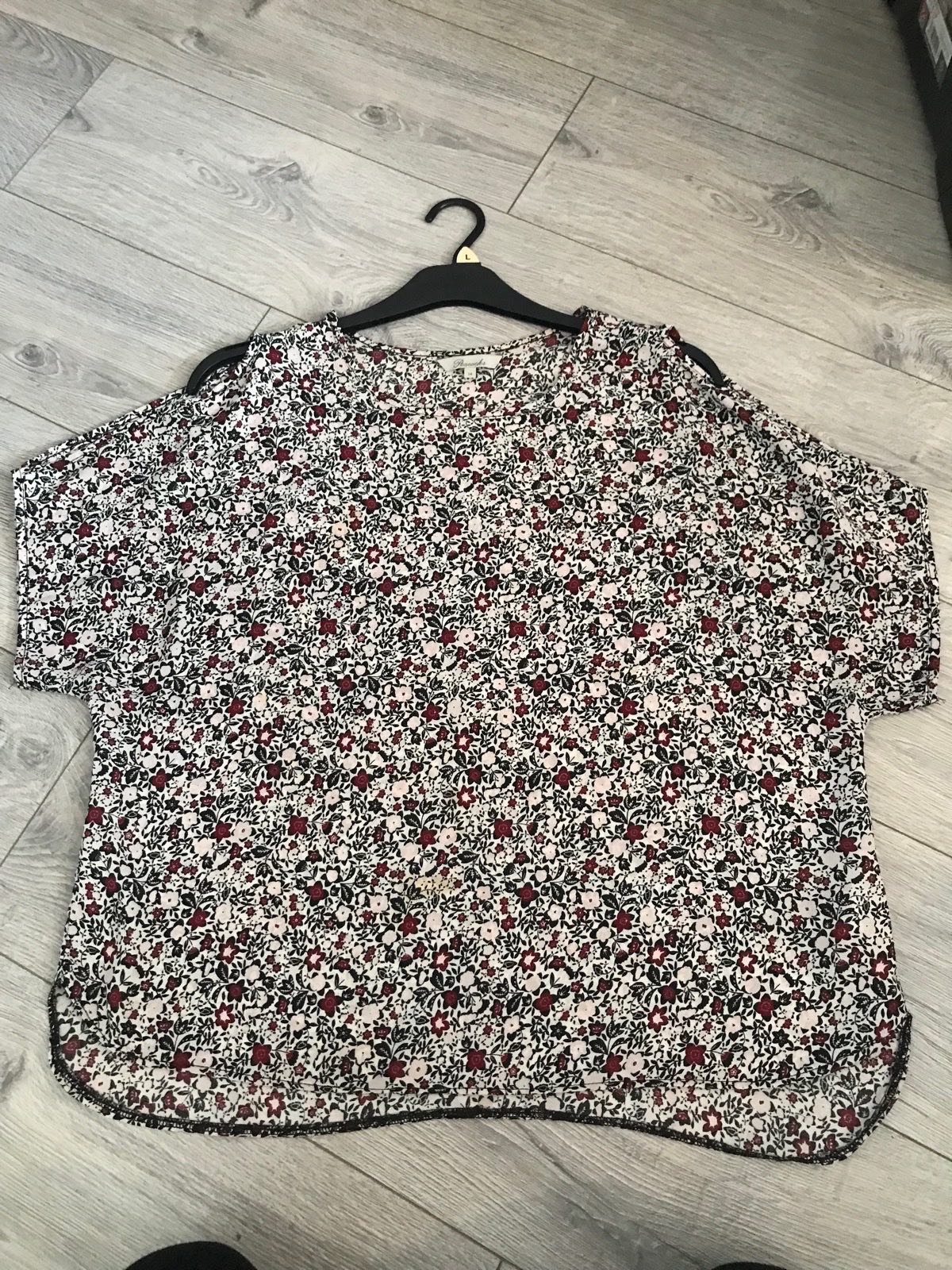 Womens colourful floral peacocks blouse with shoulder splits