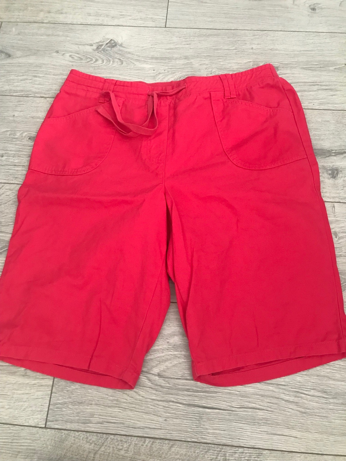 Womens pinkish red cotton traders cargo style shorts