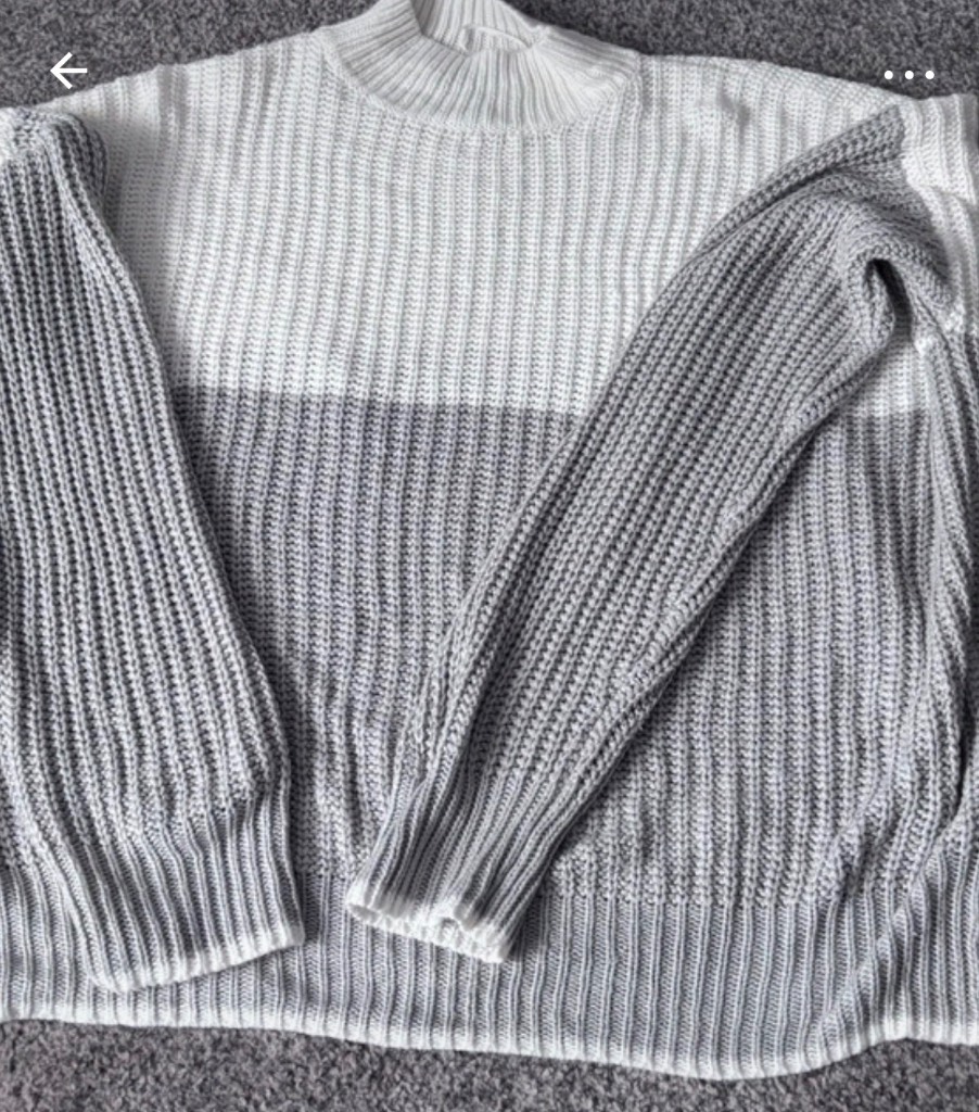 Oversized knitted jumper