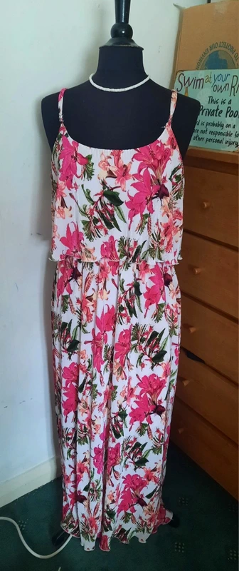 Together lined tropical floral crystal pleat dress 14
