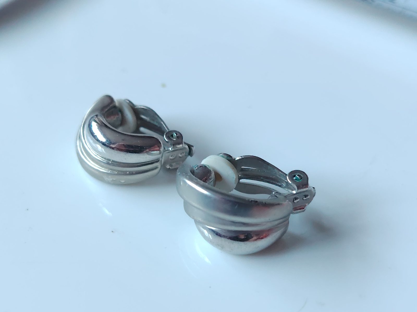 Retro styled silver Matt shiny clip on earrings