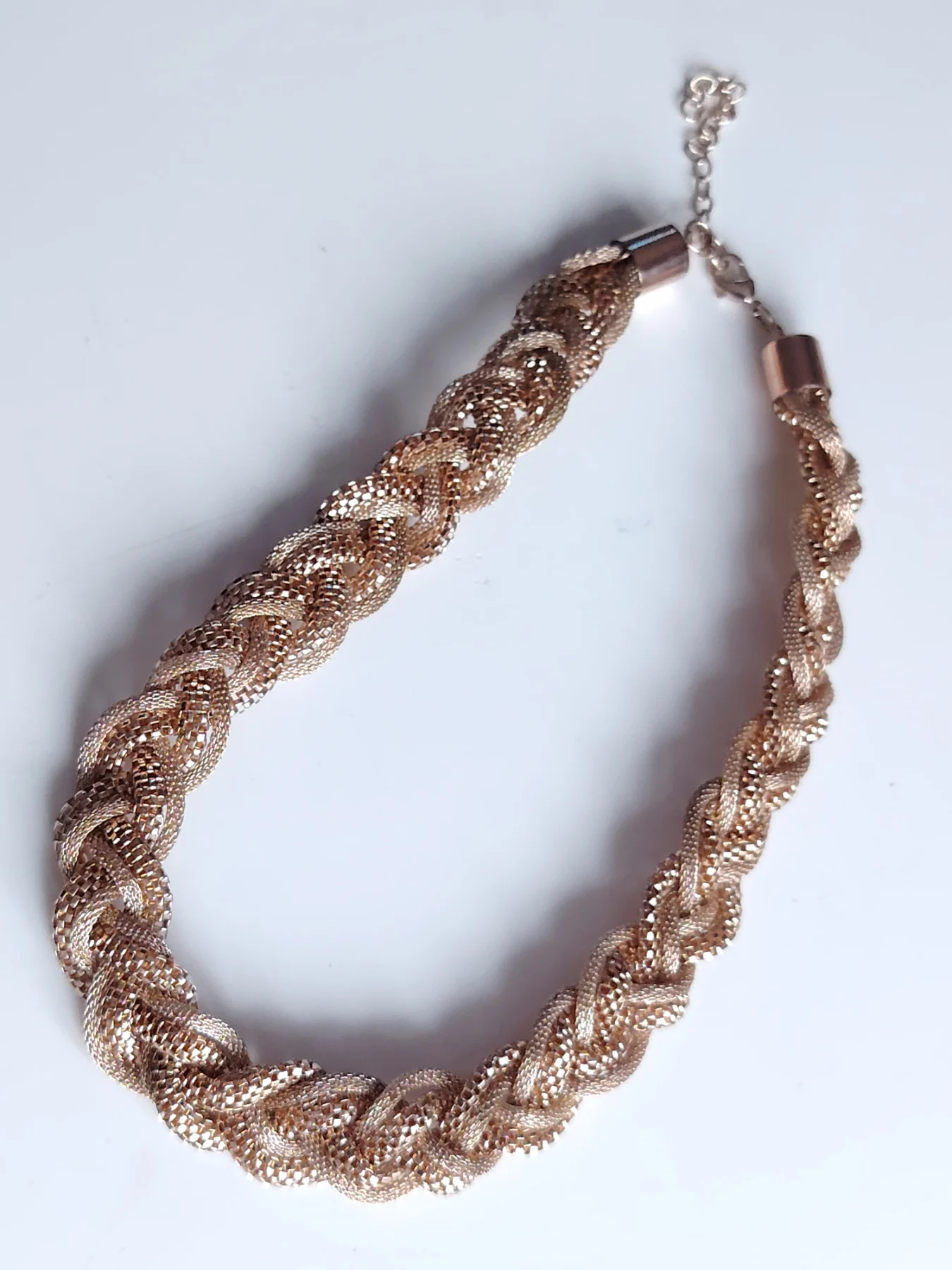 Gold tone braided mesh style chain necklace retro vibes chic