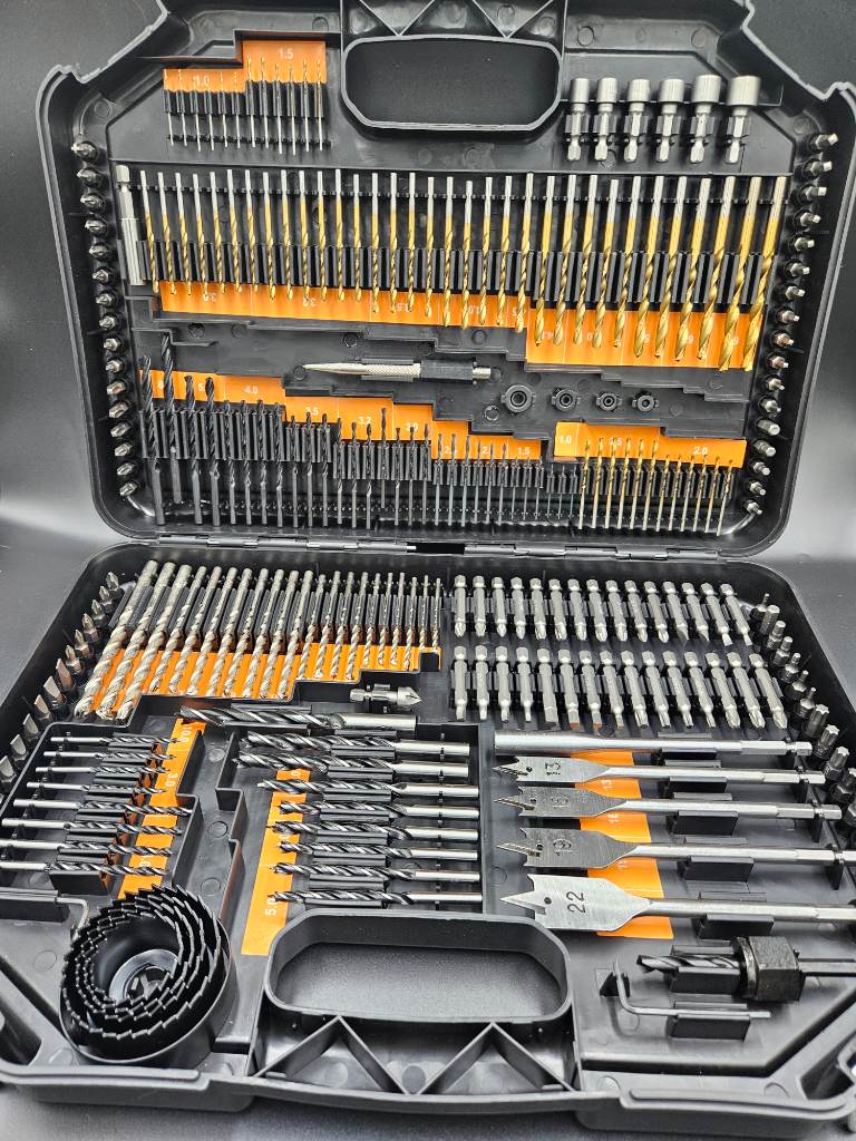 Ultimate drill set kit 246 pc drill bits