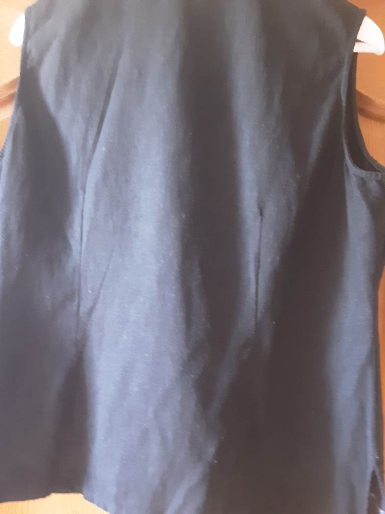 Sleeveless blouse