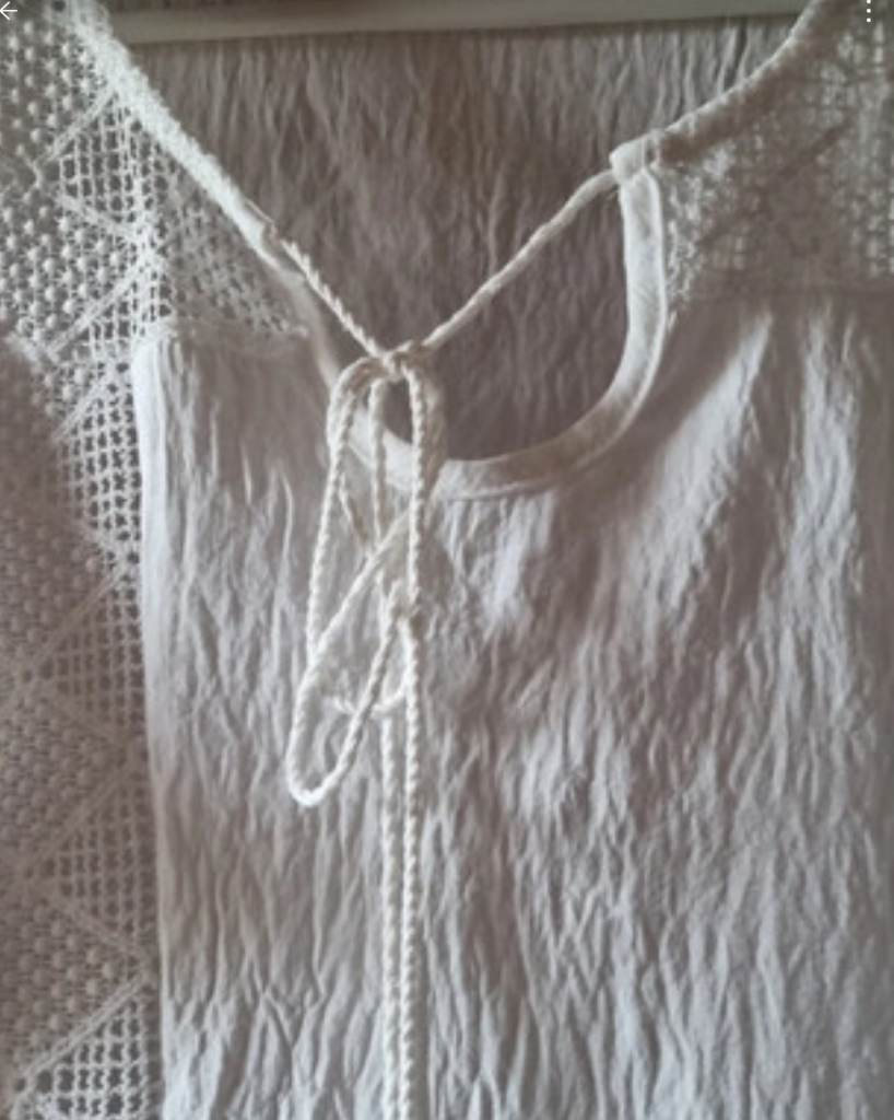 Lacey top