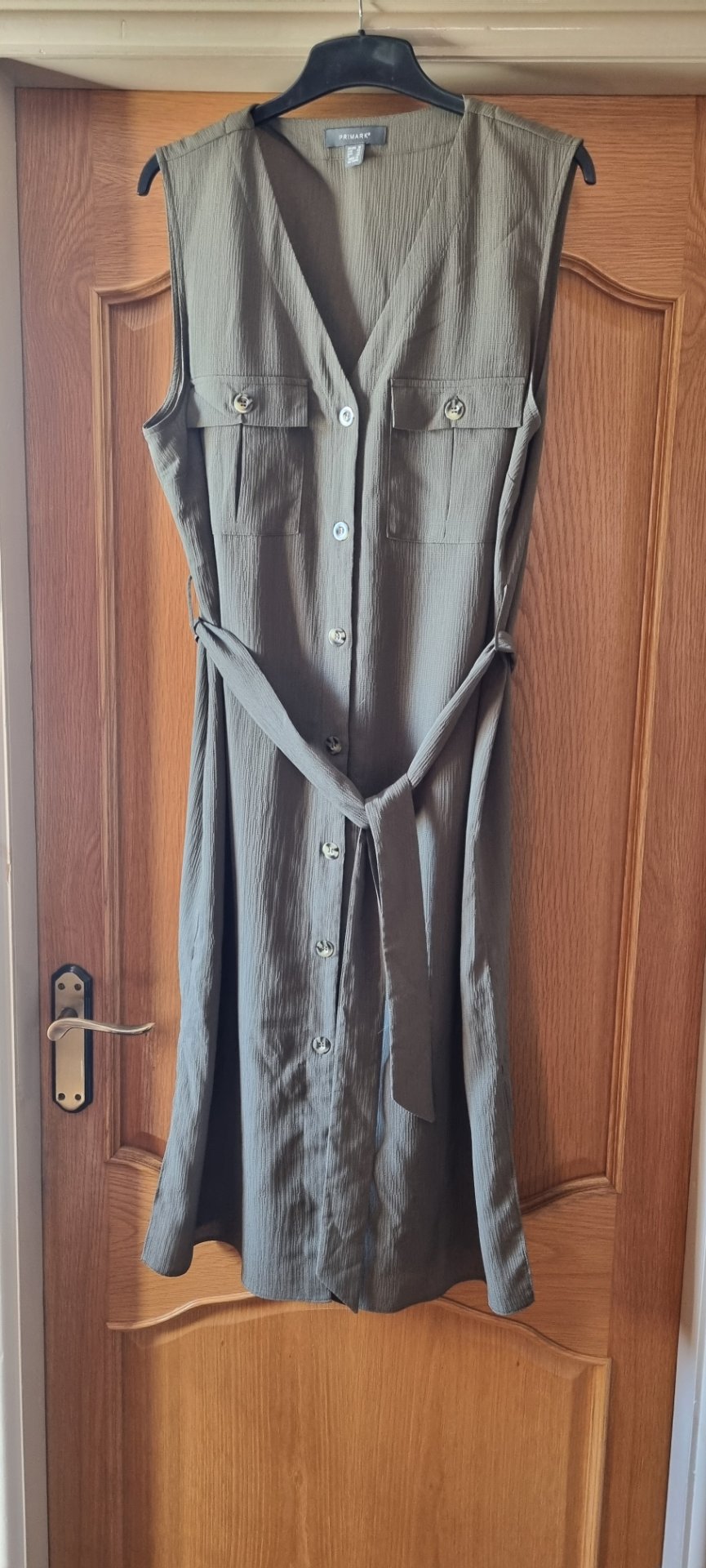 Sleevless button through dress