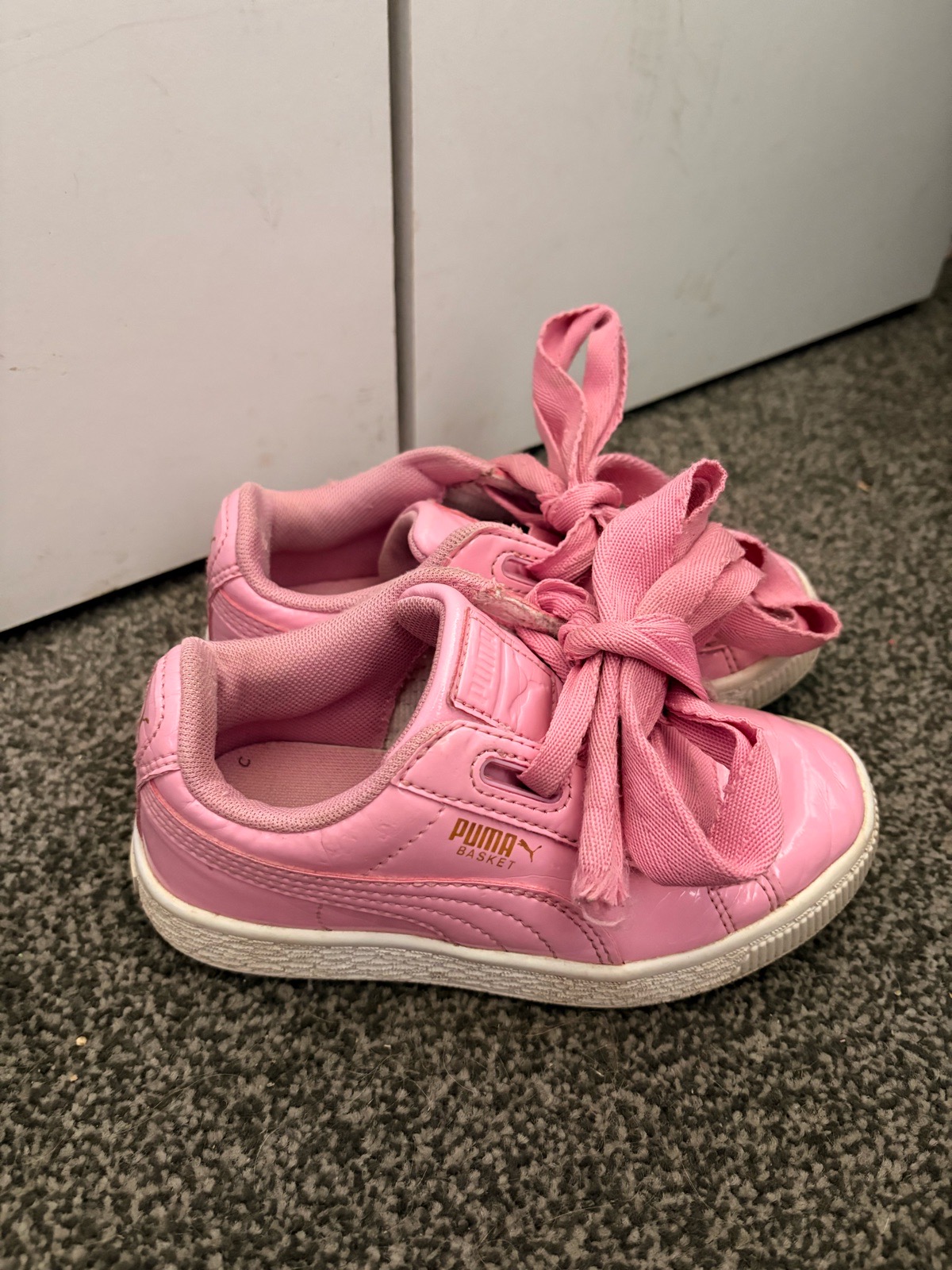 Girls puma trainers