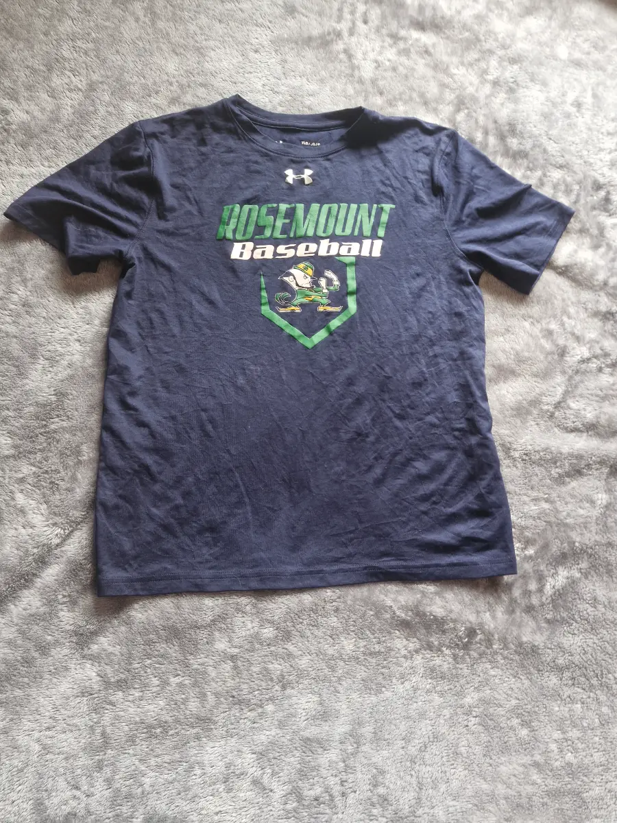 Boys top aged uk 10-11 years a1 condition under armour