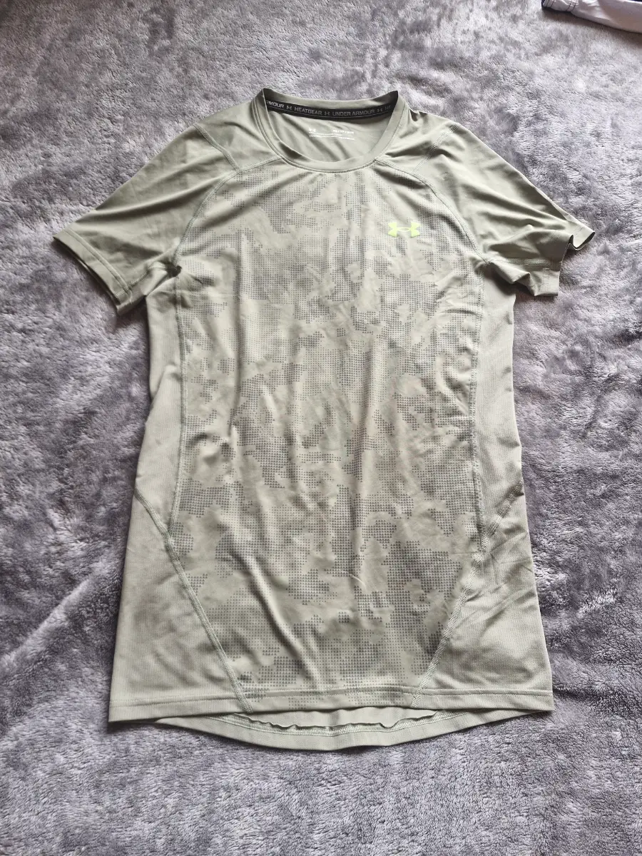 Ladies top size uk xs a1 condition under armour