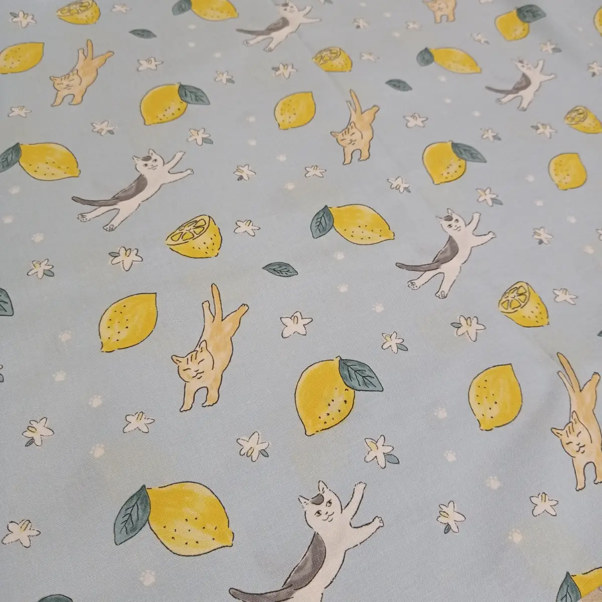 Lemon Cats Pattern Fabric