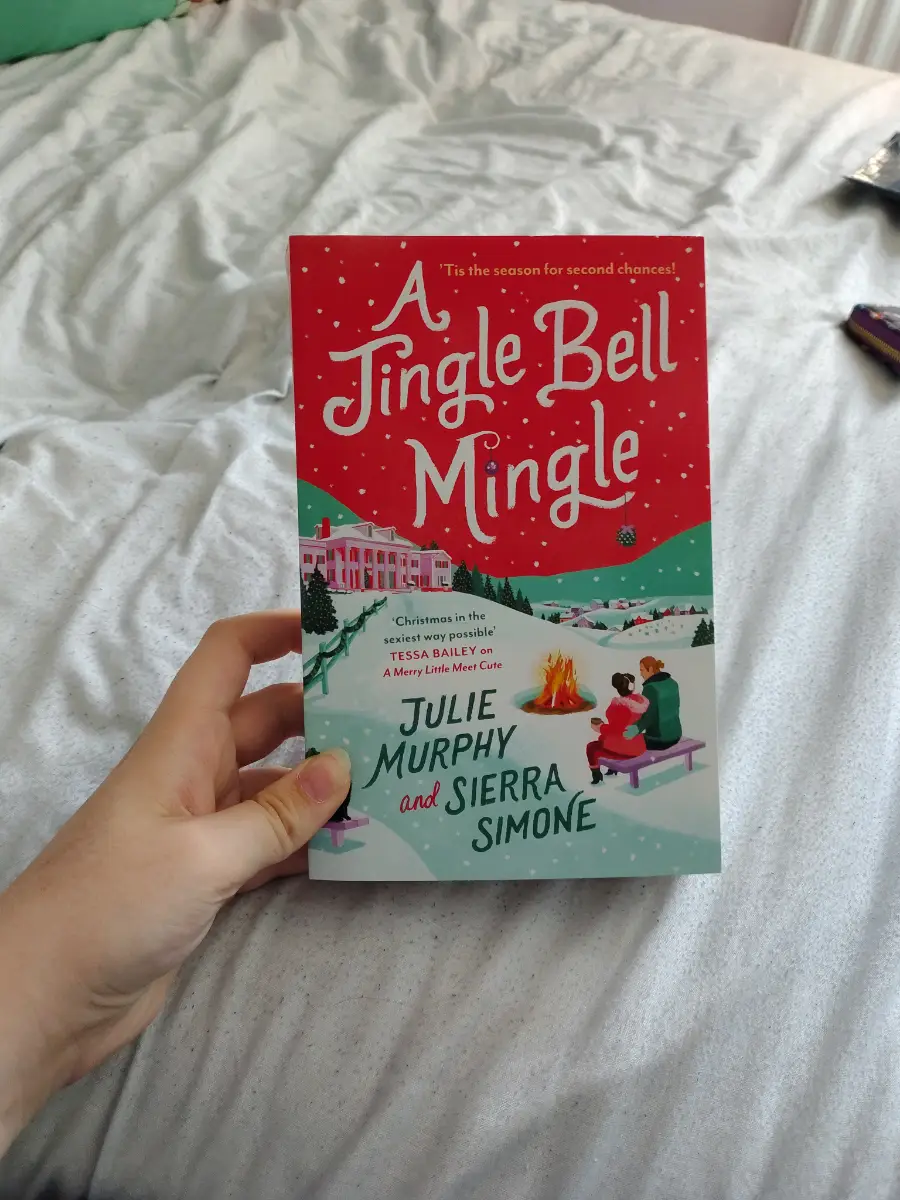 A jingle bell mingle