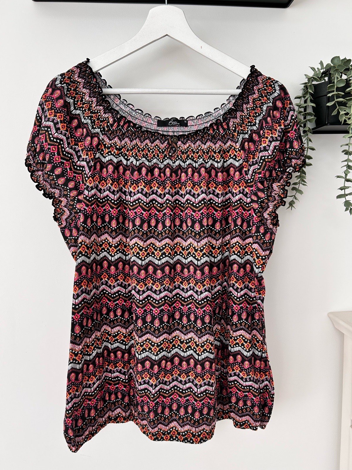 Bonmarche mixed pink geometric print smock top size 18