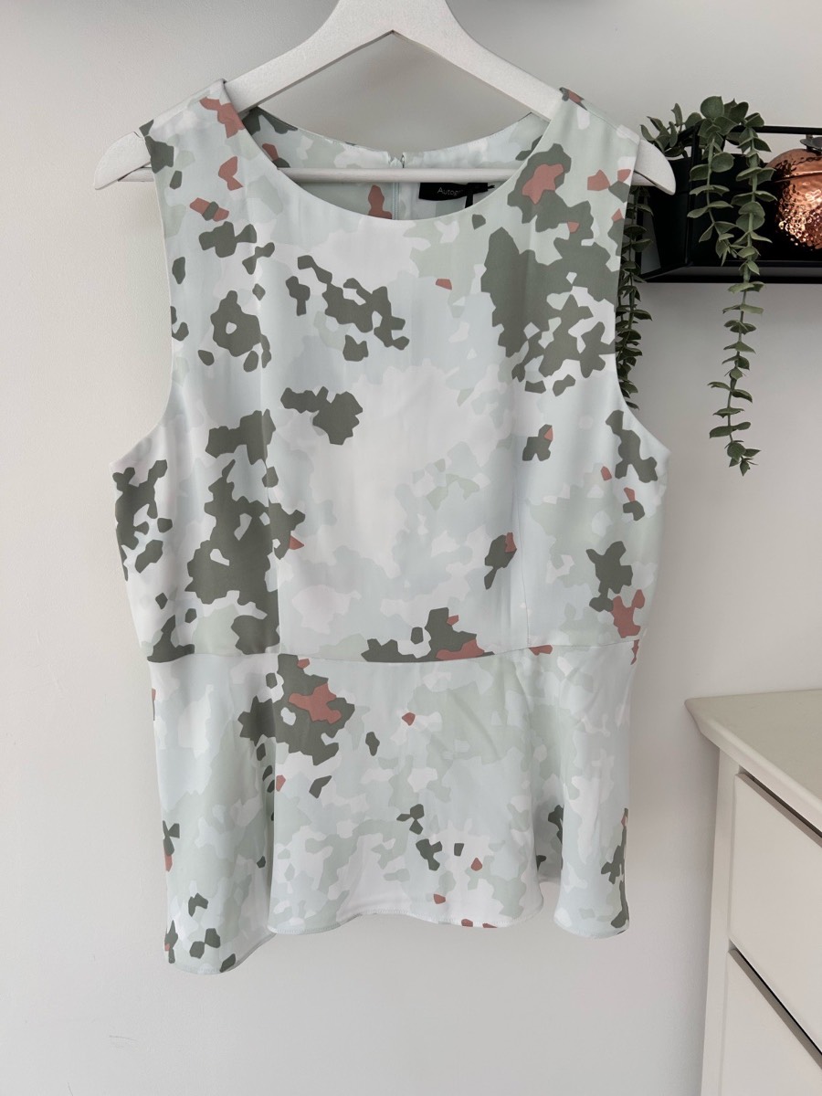 Autograph mint/sage mix camouflage print peplum hem blouse size 14