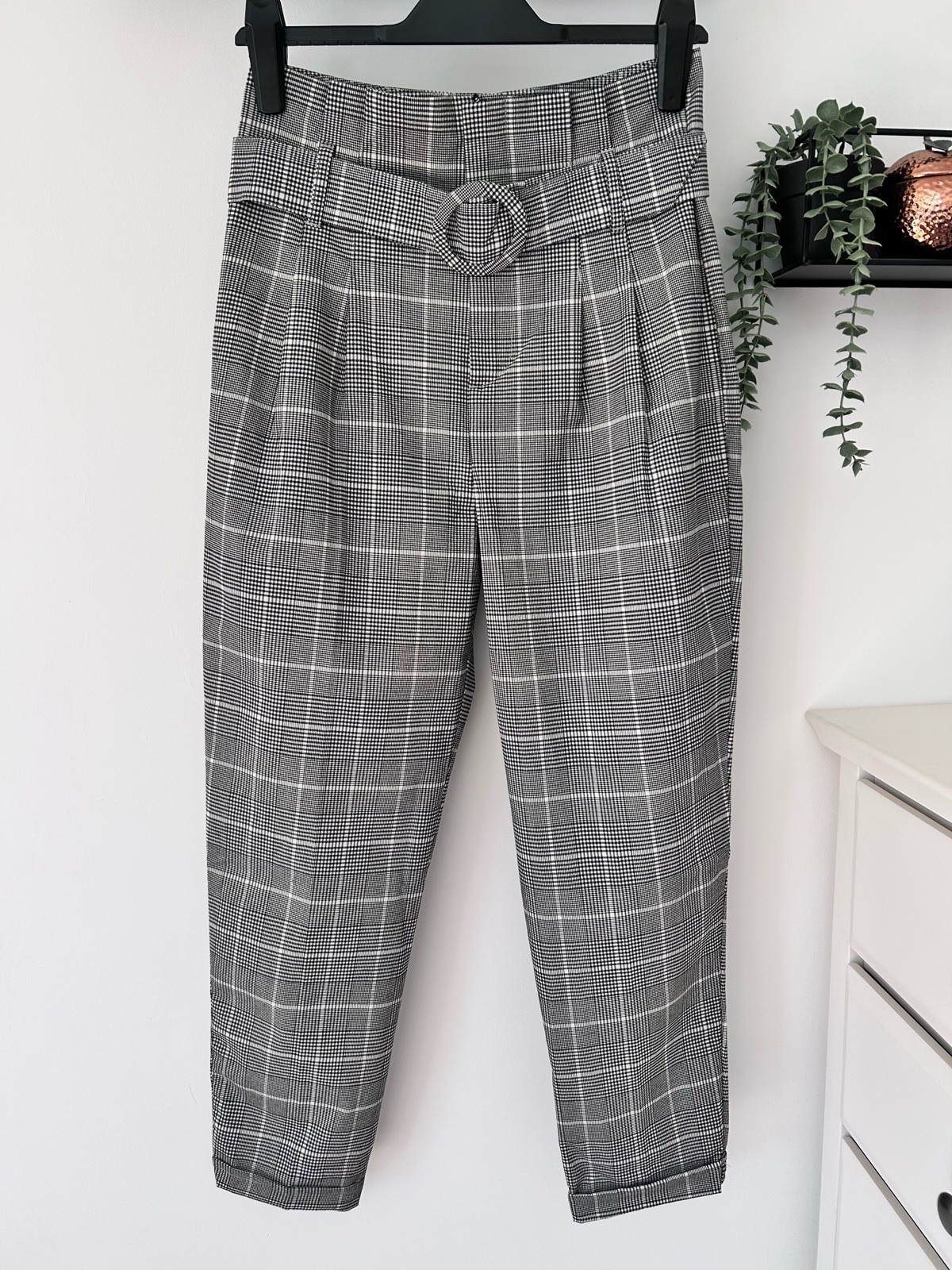 Bershka grey checkered tailored slim leg trousers size 10 W30”