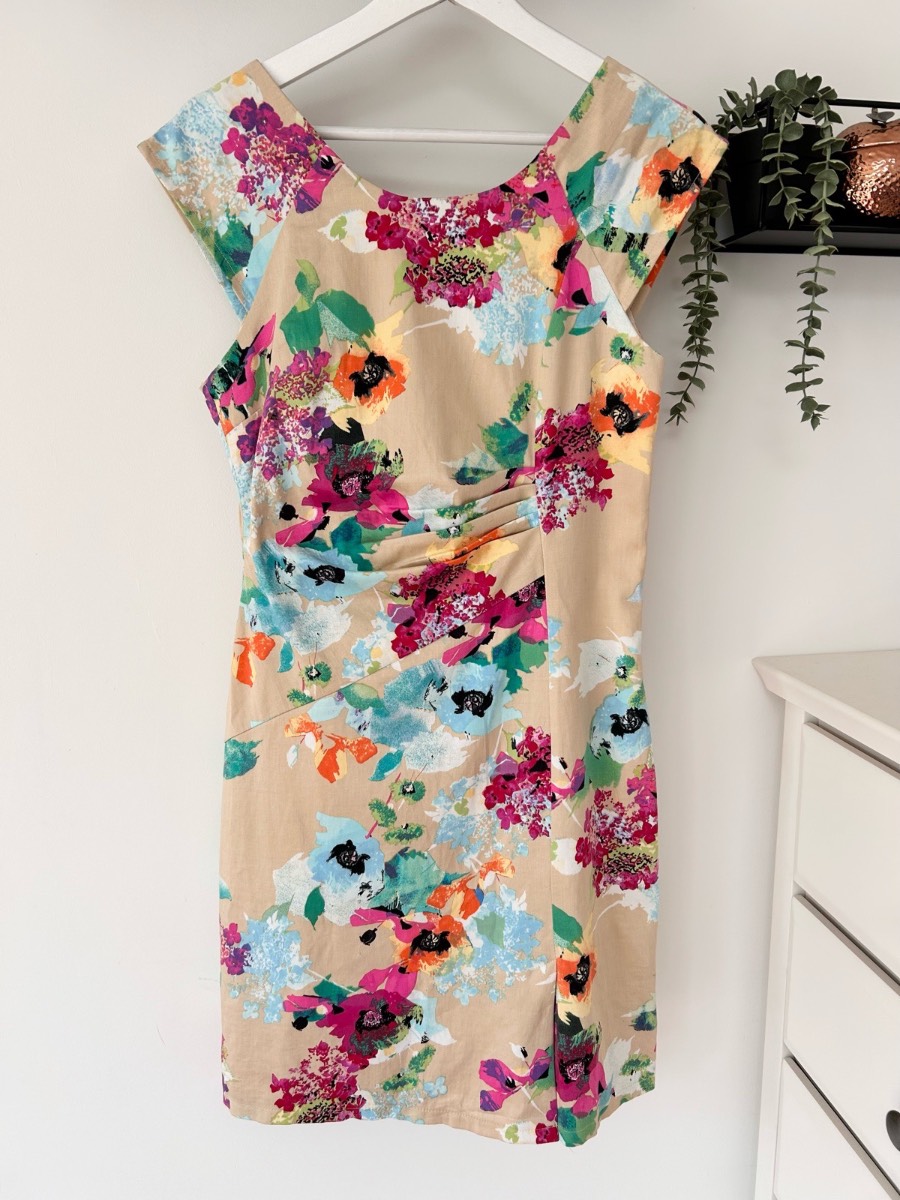 Apricot mixed floral ruched front fitted summer occasion dress size M