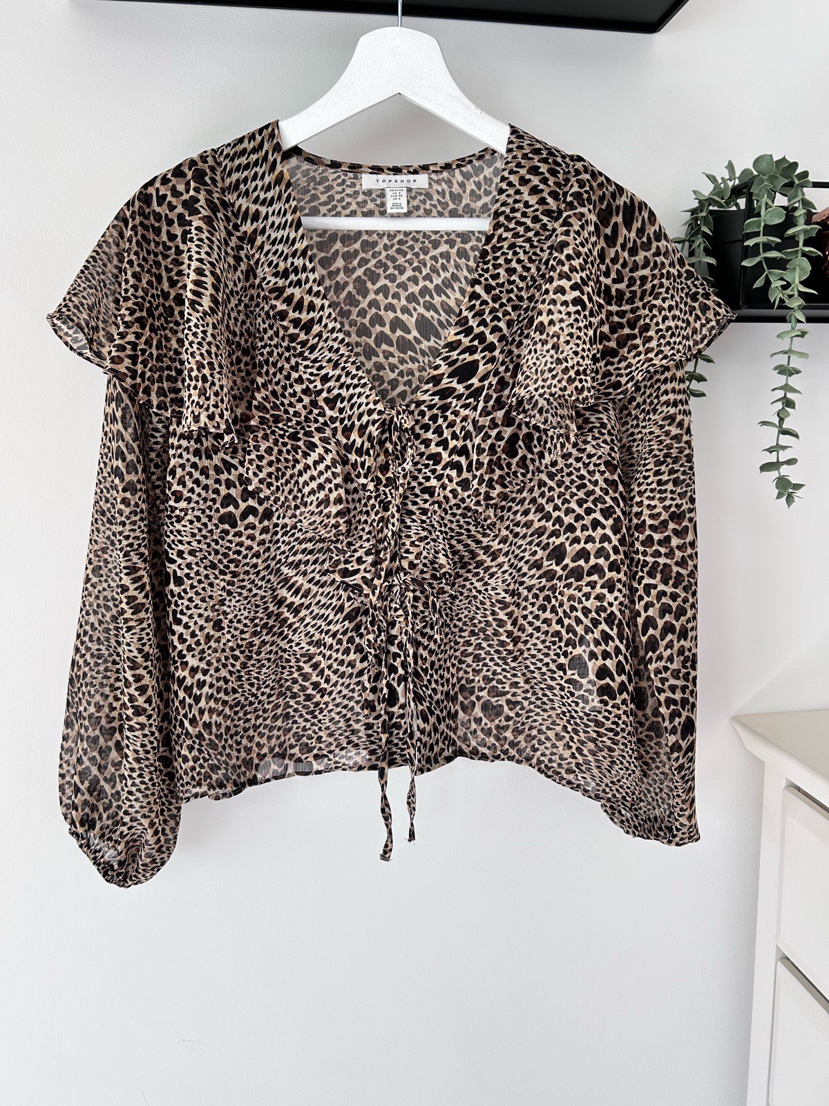 Topshop Brown Heart leopard print sheer tie blouse size 6/8