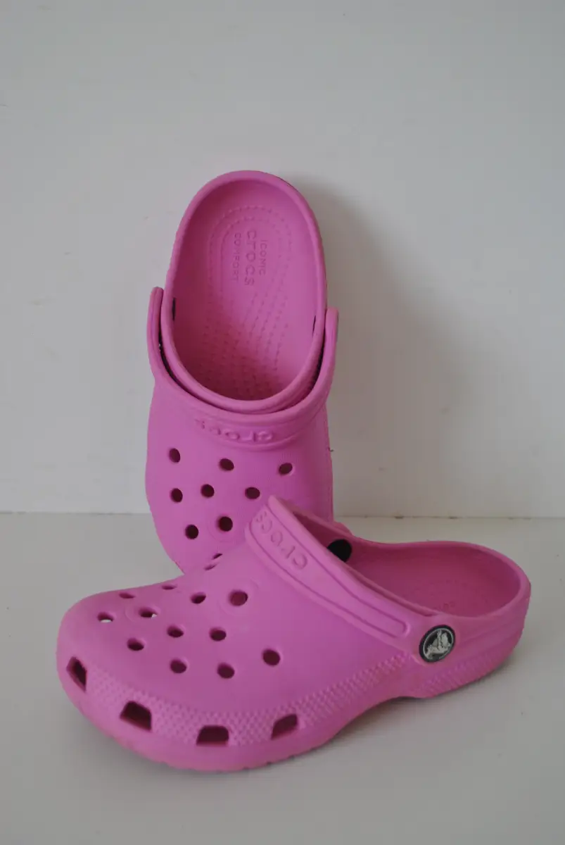Pink soft rubber girls classic crocband clogs size 12 (C12) Crocs