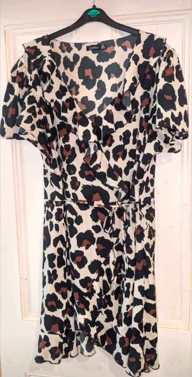 Boohoo leopard print dress