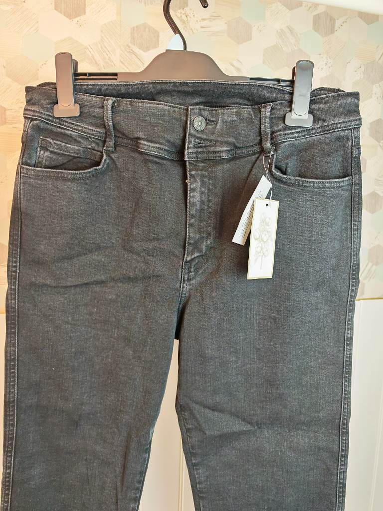 V by Very High Waist Relaxed Fit Jeans - Black | Size 16