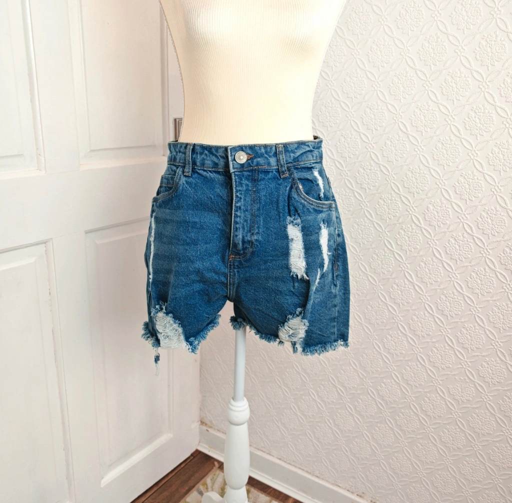 BNWT Boohoo Indigo Wash Denim Short | Size 12